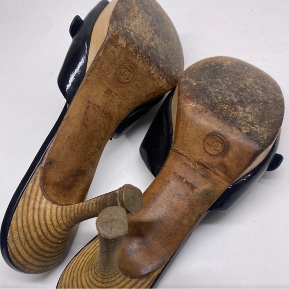 Chanel Vintage Patent Leather Logo
Kitten Heels - Picture 7 of 7